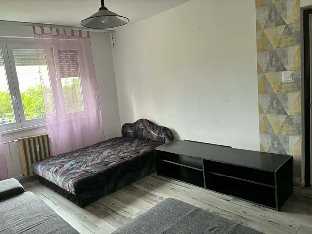 Eladó lakás Szeged, Makkosház 35 nm