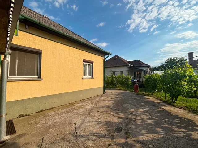 Eladó ház Szeged, Béketelep 116 nm
