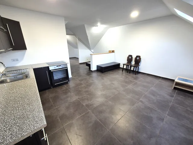 Eladó ház Budapest III. kerület, Csillaghegy, Papírgyár utca 160 nm