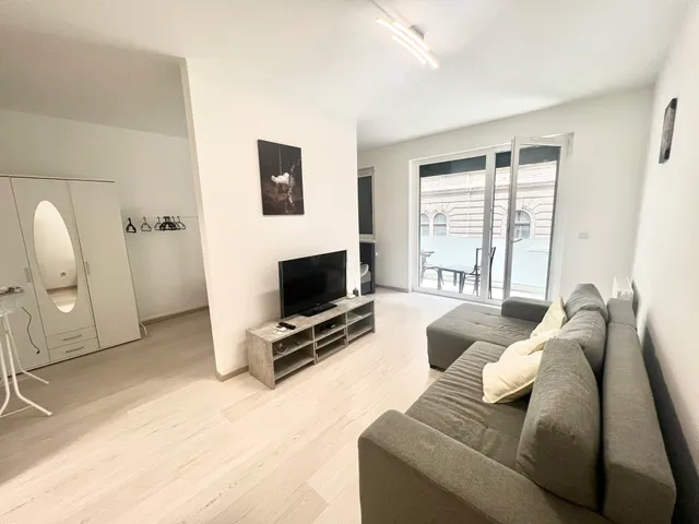 Kiadó lakás Budapest VI. kerület, Nagykörúton belüli terület, Rózsa utca 55 45 nm