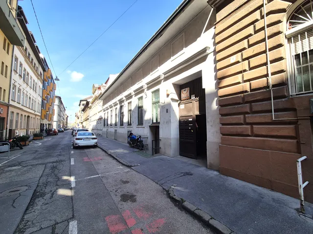 Eladó kereskedelmi és ipari ingatlan Budapest VI. kerület, Diplomatanegyed 64 nm