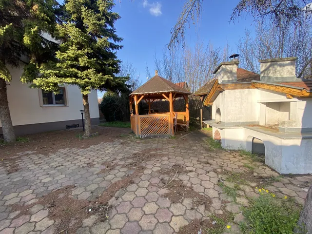 Eladó ház Kecskemét, Kadafalva 180 nm