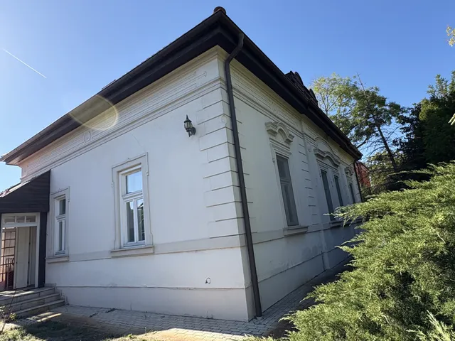 Eladó ház Kecskemét, Villanegyed 285 nm
