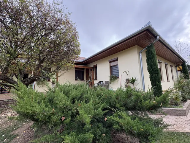 Eladó ház Kecskemét 218 nm