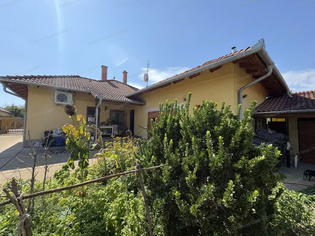 Eladó ház Kecskemét 95 nm