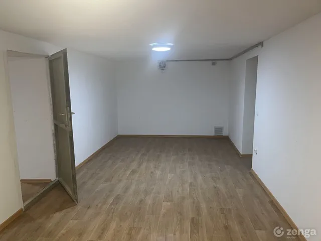 Kiadó kereskedelmi és ipari ingatlan Budapest XXI. kerület, Gyártelep 18 nm