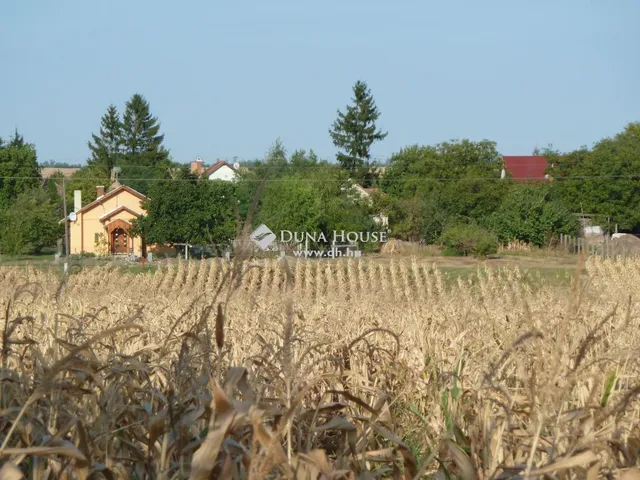 Eladó telek Baracska 3693 nm