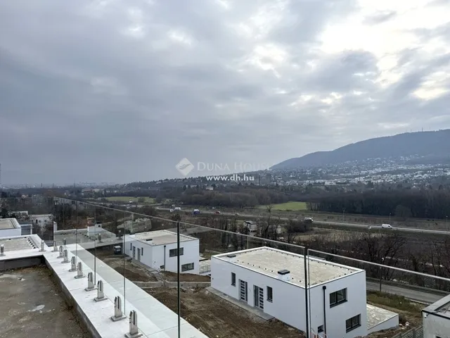 Eladó lakás Budapest III. kerület 108 nm