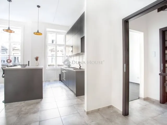 Eladó lakás Budapest VI. kerület, Diplomatanegyed 97 nm