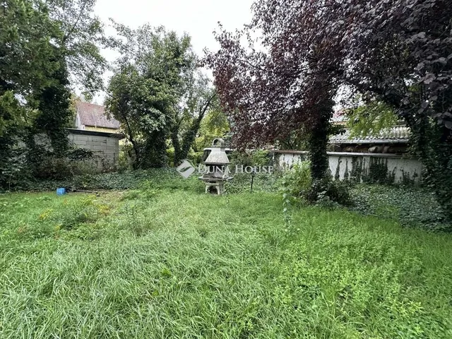 Eladó ház Budapest III. kerület, Csillaghegy 210 nm