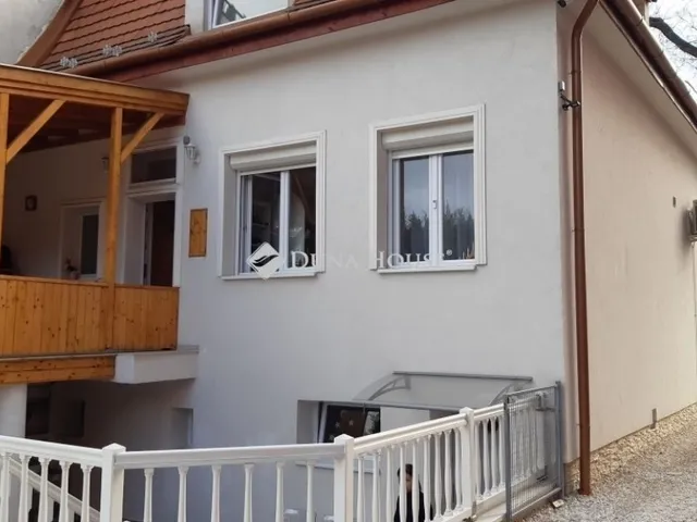 Eladó ház Budapest XIII. kerület, Angyalföld 181 nm