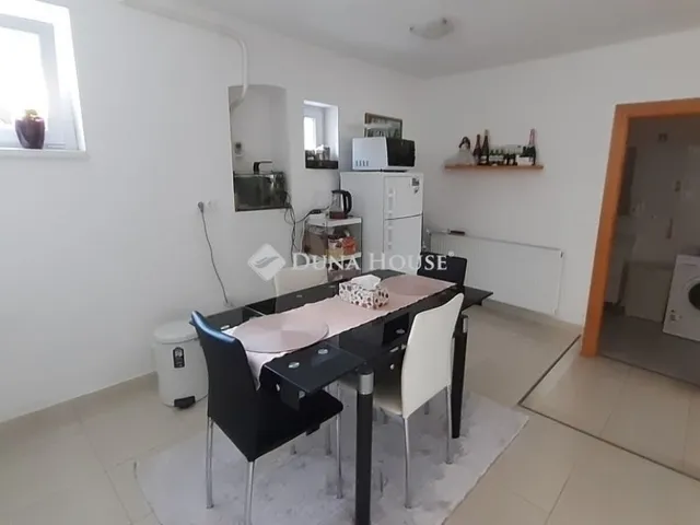 Eladó ház Budapest XIII. kerület, Angyalföld 181 nm