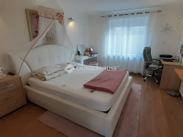 Eladó ház Budapest XIII. kerület, Angyalföld 181 nm