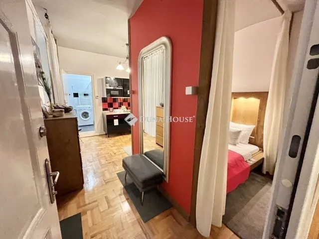 Eladó lakás Budapest V. kerület 79 nm