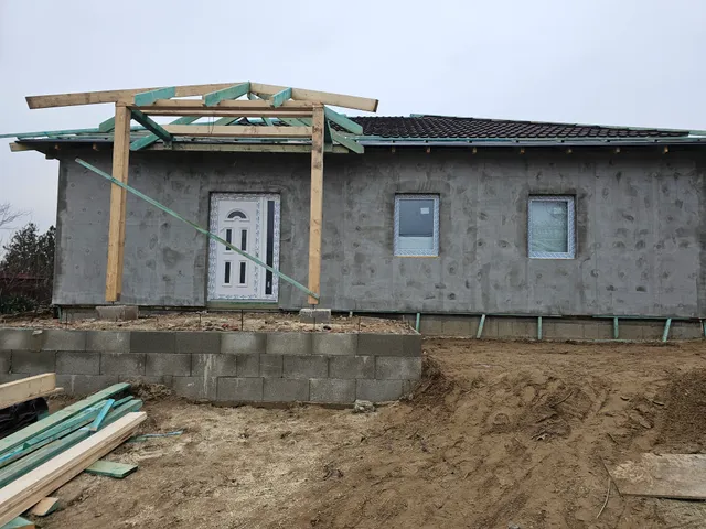 Eladó ház Pócsmegyer, Surány 120 nm