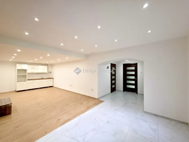 Eladó kereskedelmi és ipari ingatlan Budapest VII. kerület 79 nm