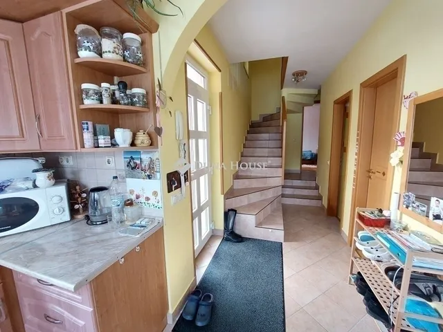 Eladó ház Budapest III. kerület, Csillaghegy 180 nm