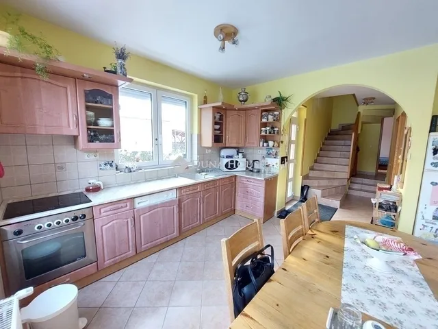 Eladó ház Budapest III. kerület, Csillaghegy 180 nm