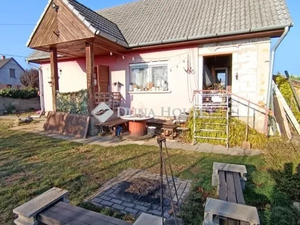 Eladó ház Dány 45 nm