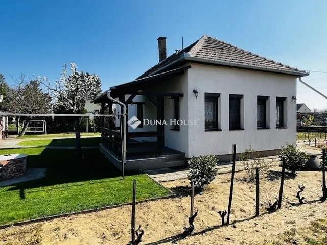 Eladó ház Tápiószecső 66 nm