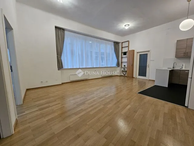Kiadó lakás Budapest V. kerület 72 nm