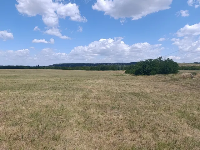 Eladó telek Fót 977 nm