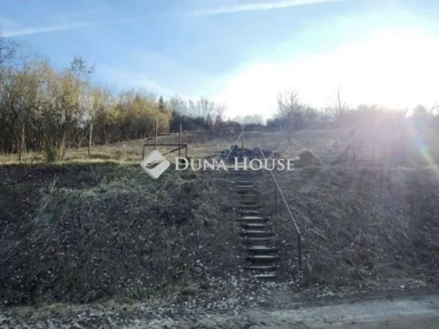 Eladó telek Mogyoród 1022 nm