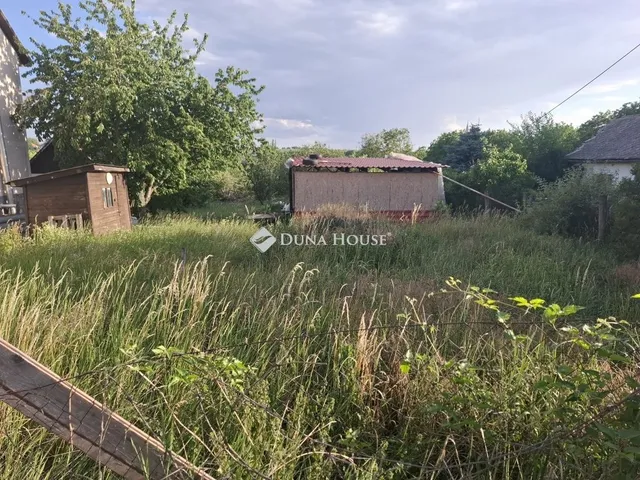 Eladó telek Valkó 1368 nm
