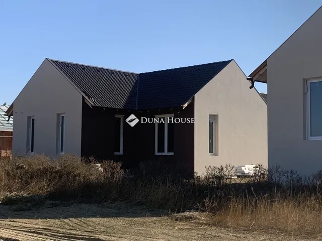 Eladó ház Isaszeg 90 nm