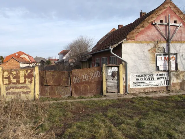 Kiadó telek Hajdúböszörmény, Bánság tér 1096 nm