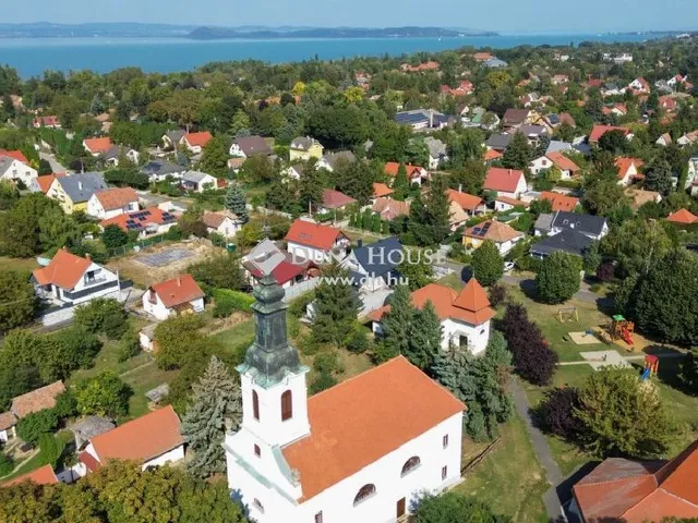 Eladó ház Balatonszárszó 178 nm