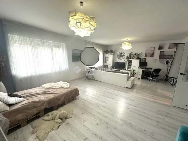 Eladó lakás Kecskemét 69 nm