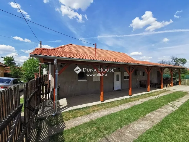 Eladó ház Tiszasas 82 nm