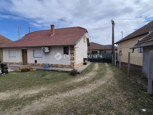 Eladó ház Jakabszállás 80 nm