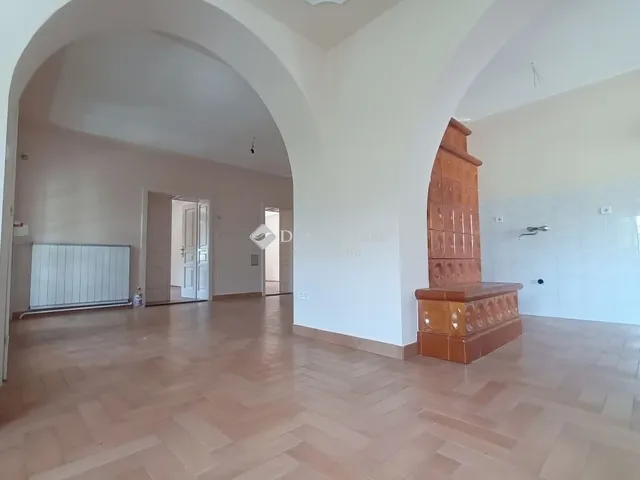 Eladó ház Kecskemét 260 nm