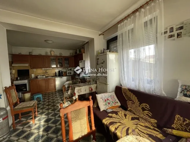 Eladó ház Cserkeszőlő 185 nm