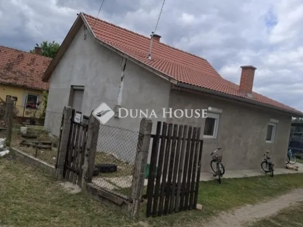 Eladó ház Lakitelek 90 nm