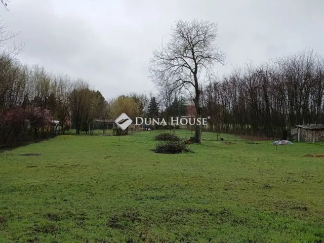 Eladó telek Kecskemét 2000 nm