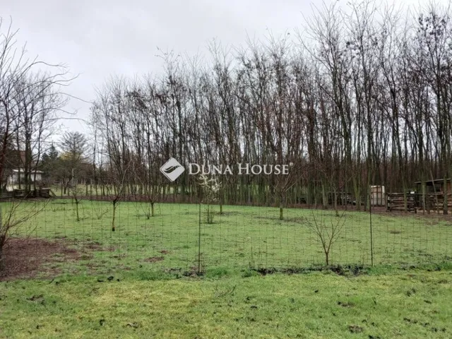 Eladó telek Kecskemét 2000 nm