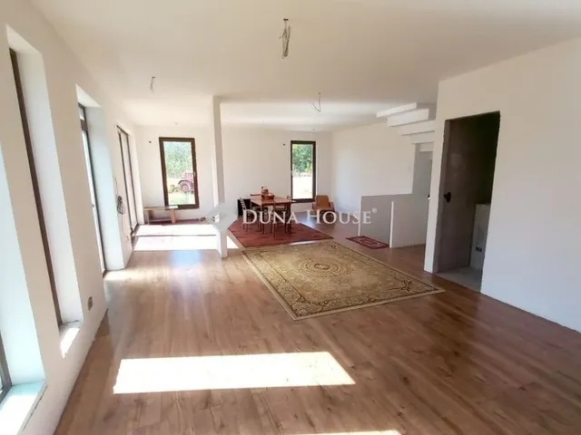 Eladó ház Ballószög 190 nm