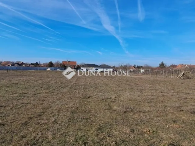 Eladó telek Kecskemét 1010 nm
