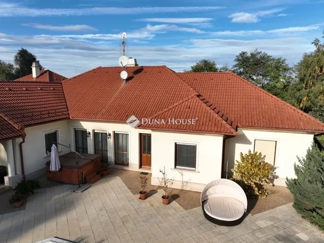 Eladó ház Kecskemét 372 nm