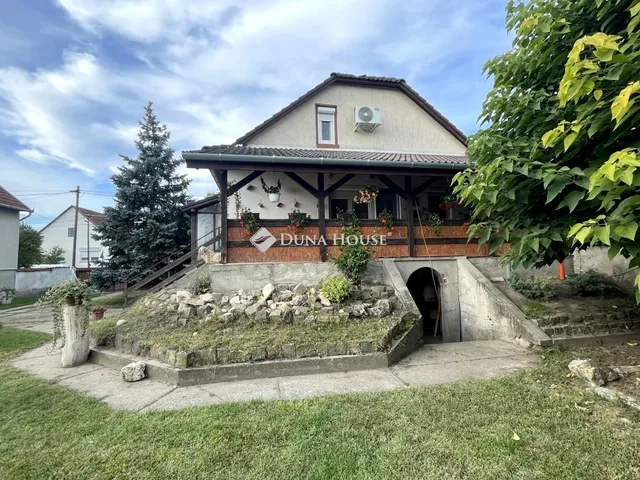 Eladó ház Izsák 136 nm