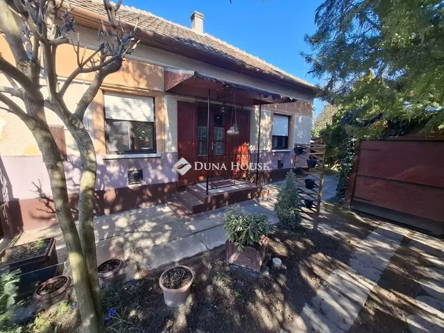 Eladó ház Tiszaalpár 49 nm