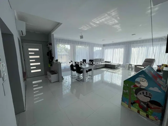 Eladó ház Izsák 151 nm