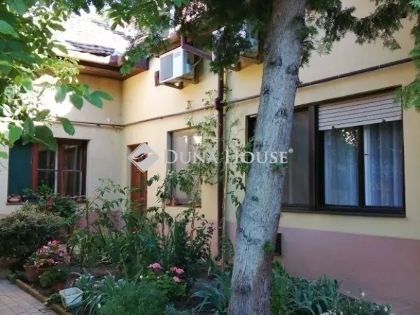 Eladó ház Kecskemét 196 nm