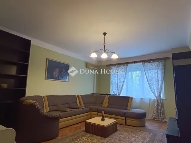 Eladó lakás Kecskemét 73 nm