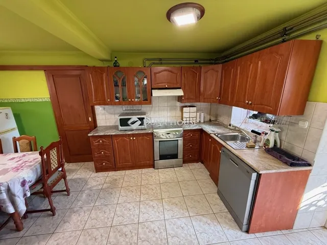 Eladó ház Tiszaalpár 132 nm