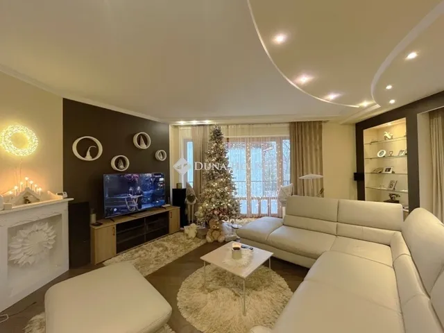 Eladó ház Jakabszállás 180 nm