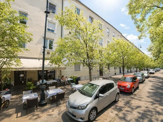 Eladó garázs Kecskemét 14 nm